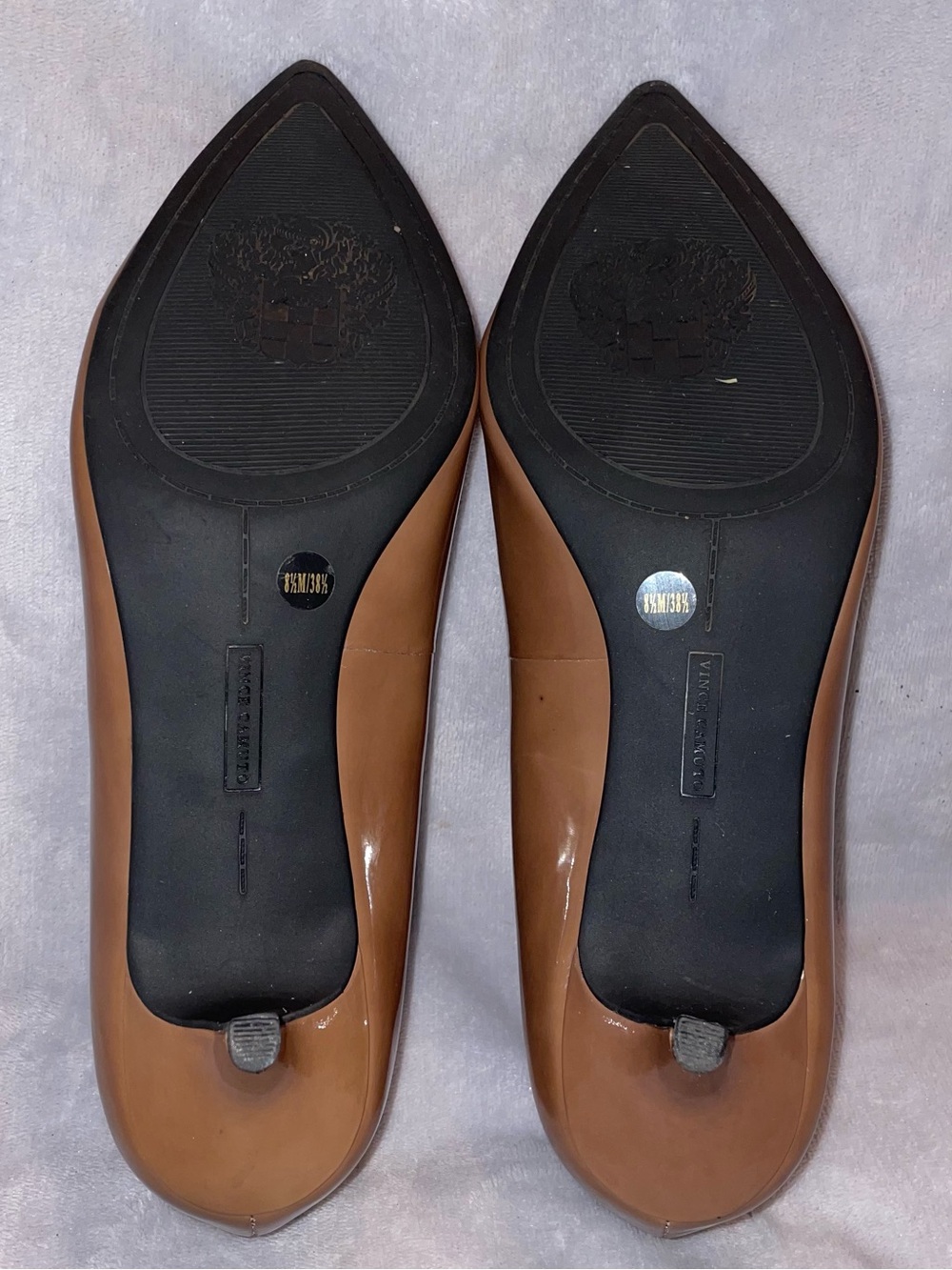 Vince Camuto Womens Size 8.5 Maureen Tan Patent Leather Kitten Heels Pointed Toe - Picture 6 of 12